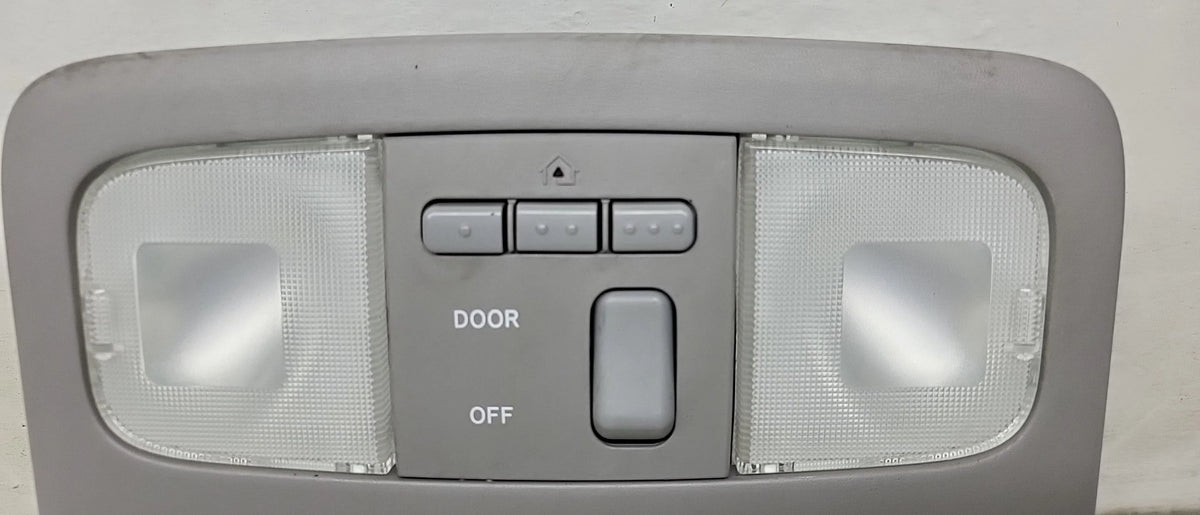 Pre-Owned 06 2006 Toyota Highlander Overhead Roof Console with Garage Door Opener  (Good)