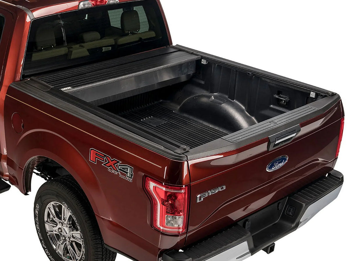 Gator by RealTruck Recoil Retractable Truck Bed Tonneau Cover |  | Compatible with 2015 - 2020 Ford -150 5' 7" Bed (67.1")