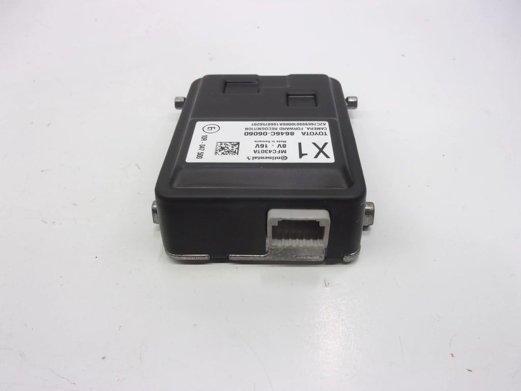 Pre-Owned 2019 Toyota Camry Forward View Lane Departure Camera  8646C-06060  (Good)