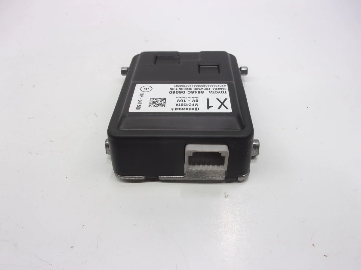 Pre-Owned 2019 Toyota Camry Forward View Lane Departure Camera  8646C-06060  (Good)