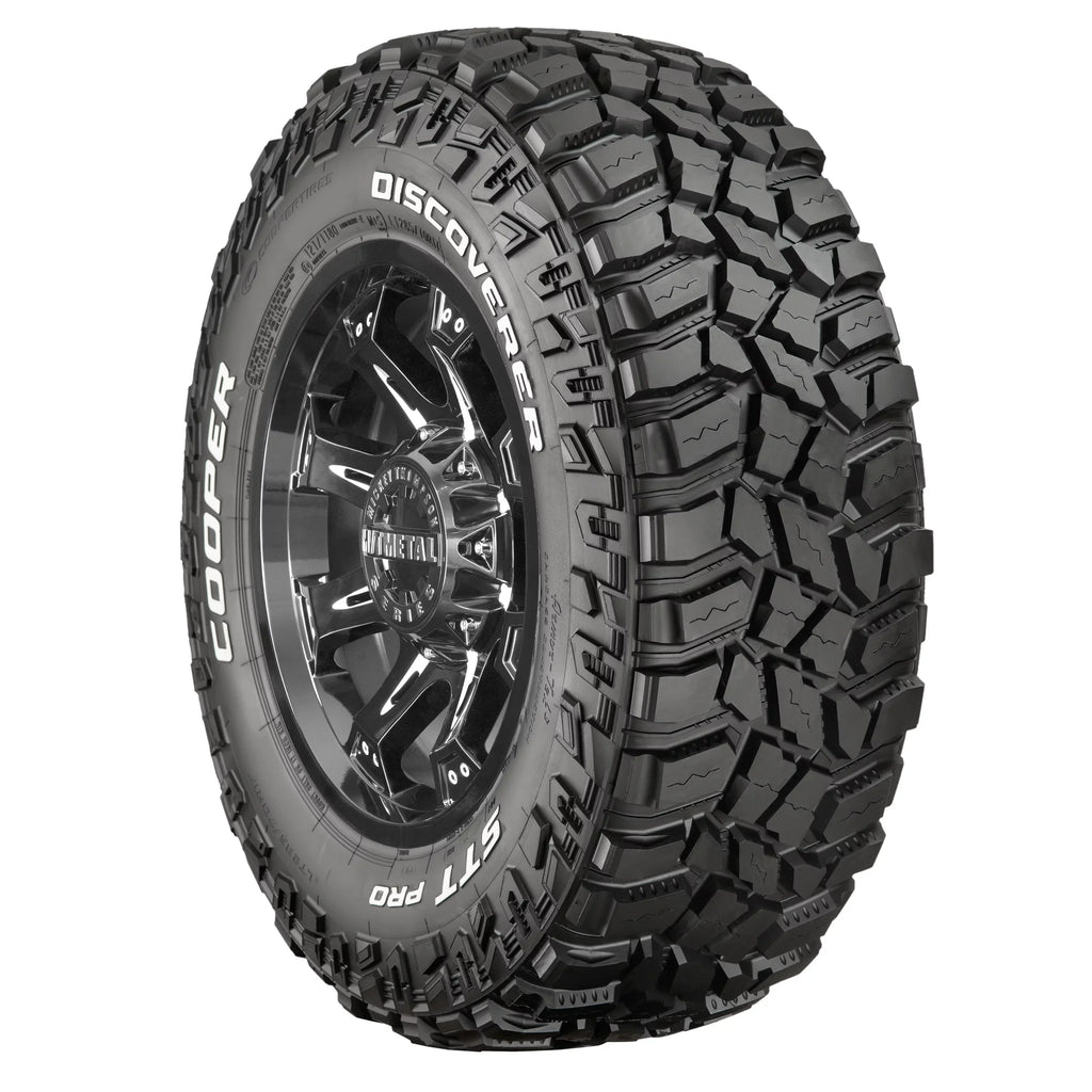 Cooper Disenclosureer  Pro All-Season /70R17 121Q Tire