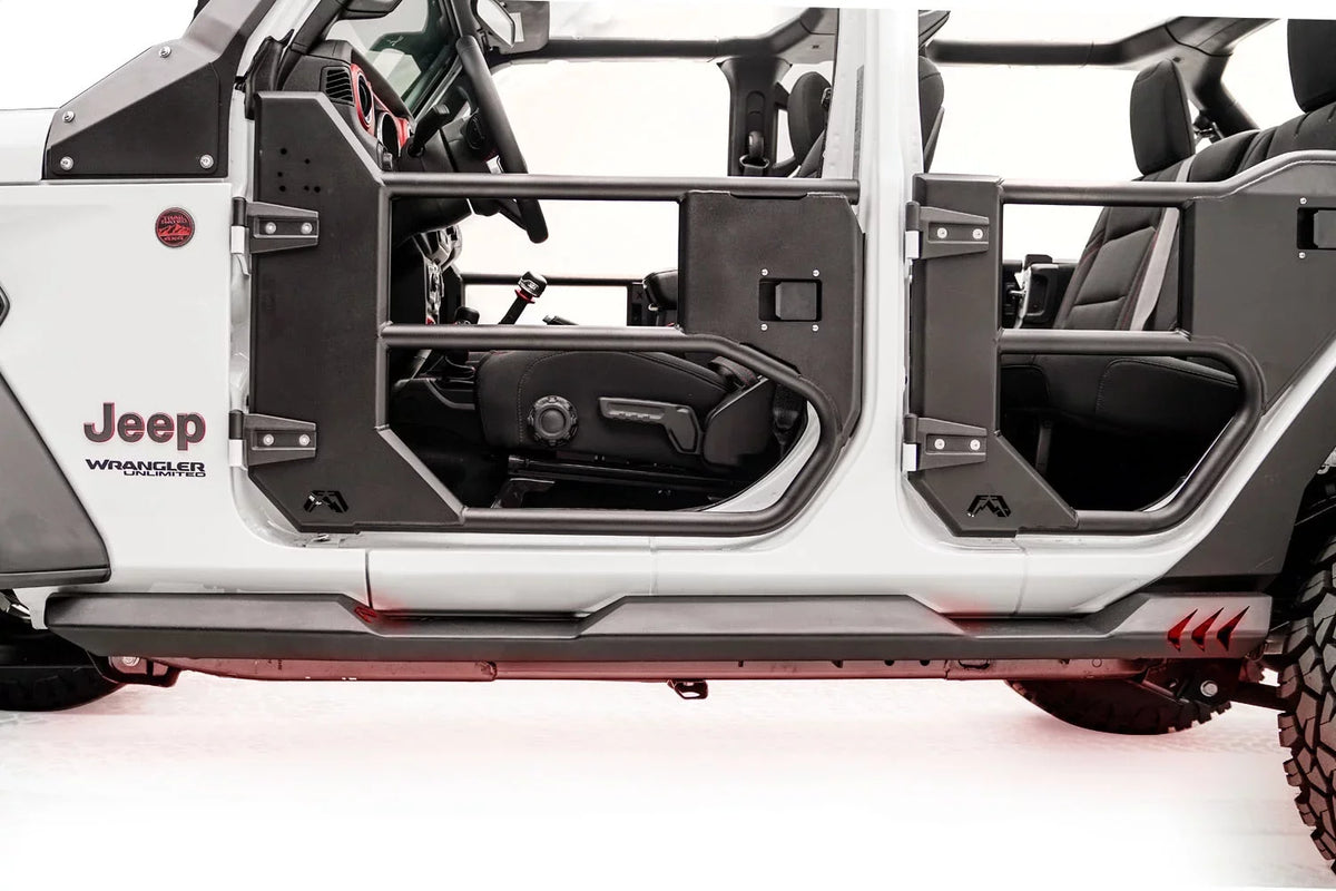 18-      Fits select: 2023  , 2021