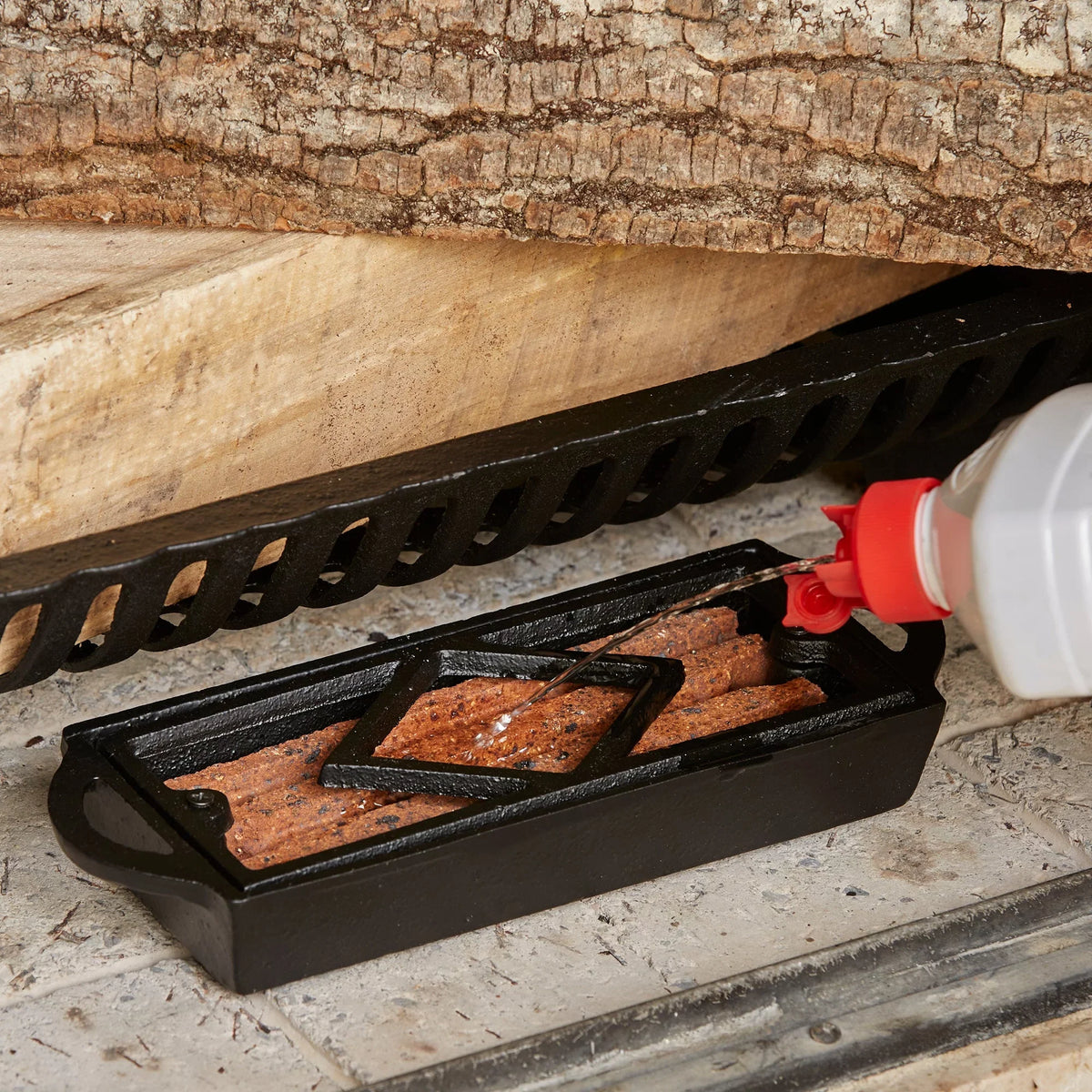 UniFlame -1137 Cast Iron Firestarter
